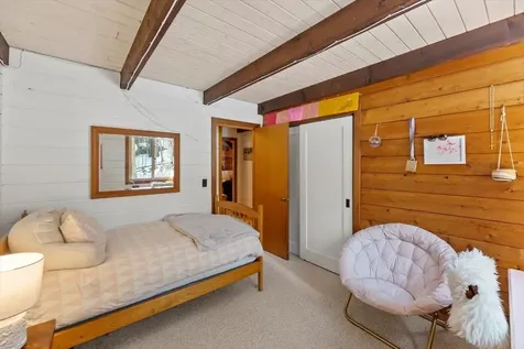 33 Strattonwald Road Winhall VT 05340