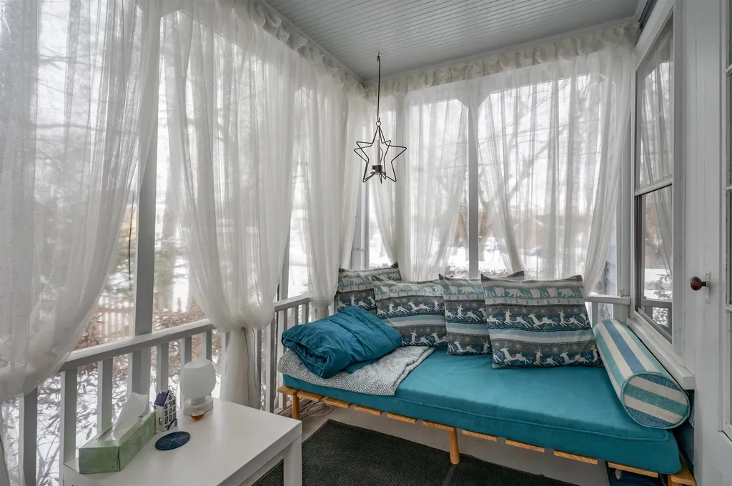 11 Pine Hill Avenue Nashua NH 03064