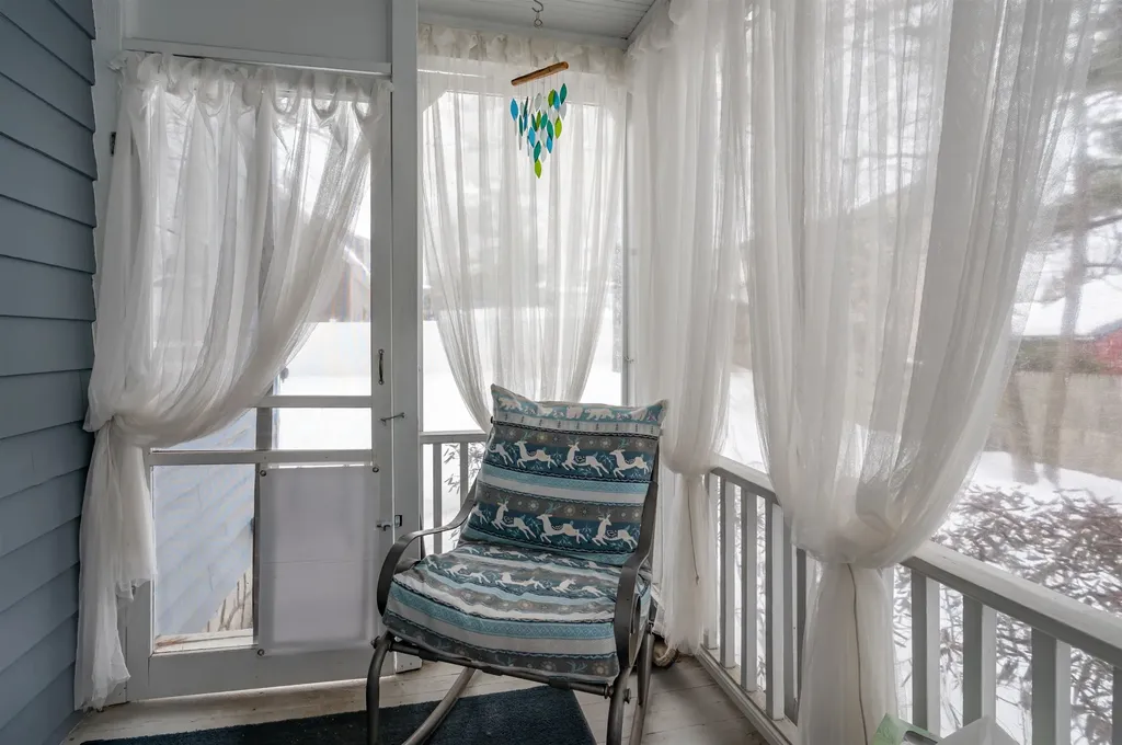 11 Pine Hill Avenue Nashua NH 03064