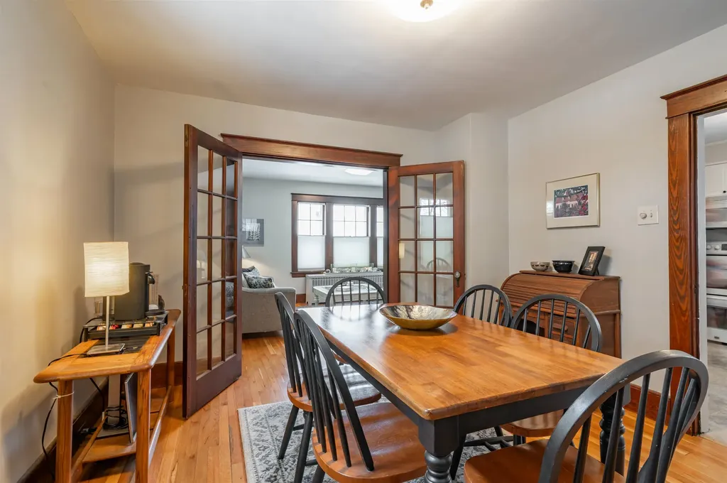 11 Pine Hill Avenue Nashua NH 03064