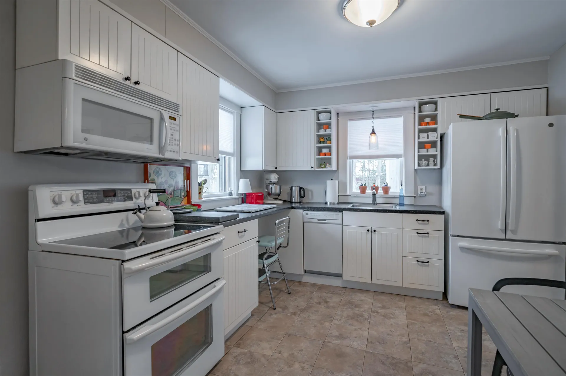 11 Pine Hill Avenue Nashua NH 03064