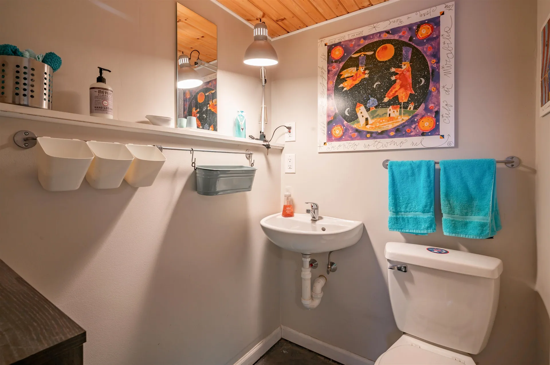 11 Pine Hill Avenue Nashua NH 03064