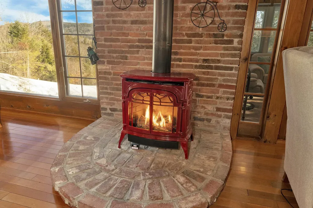 334 Fox Road Madison NH 03849