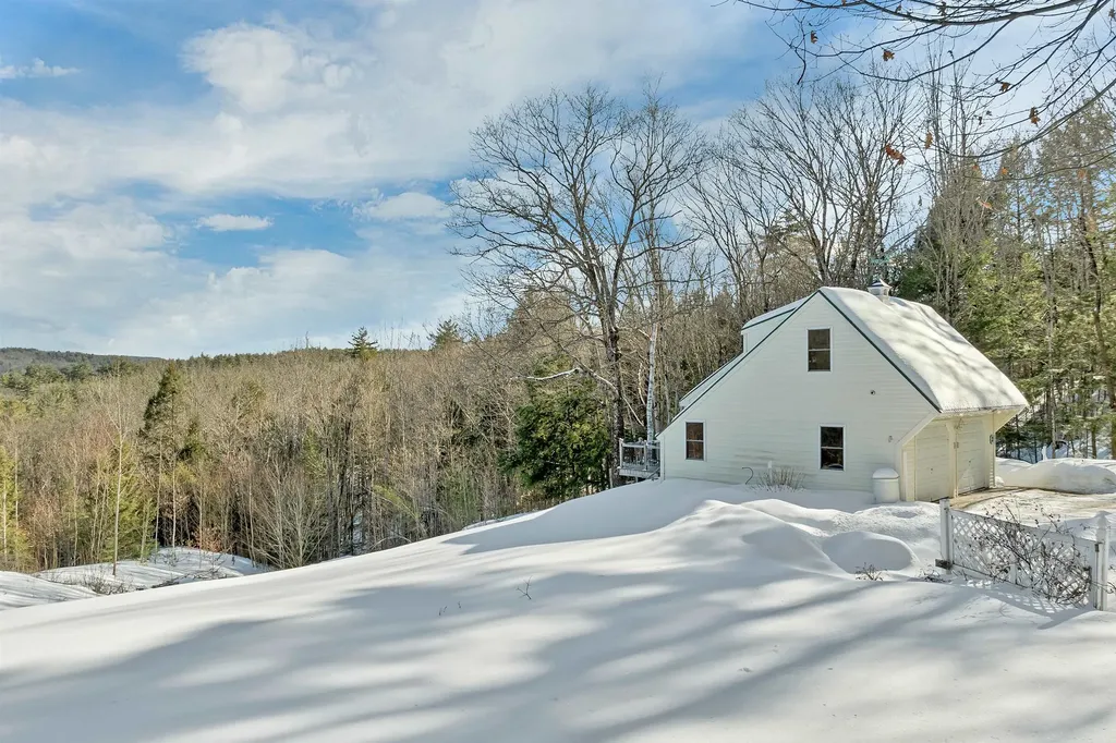 334 Fox Road Madison NH 03849