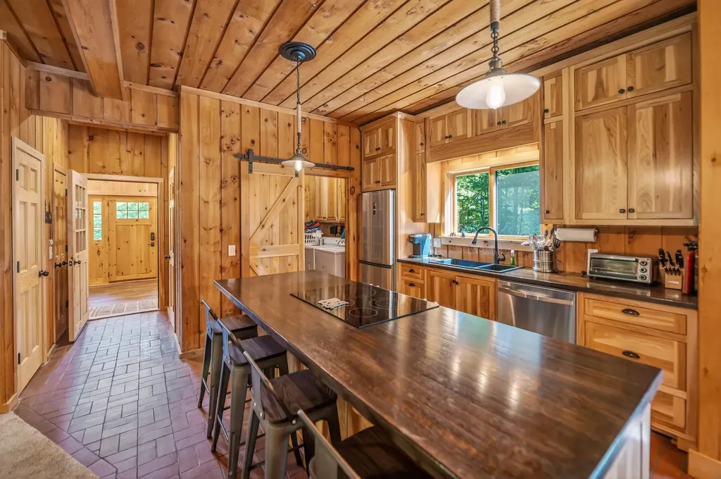 15 Bears Den Road Dover VT 05356