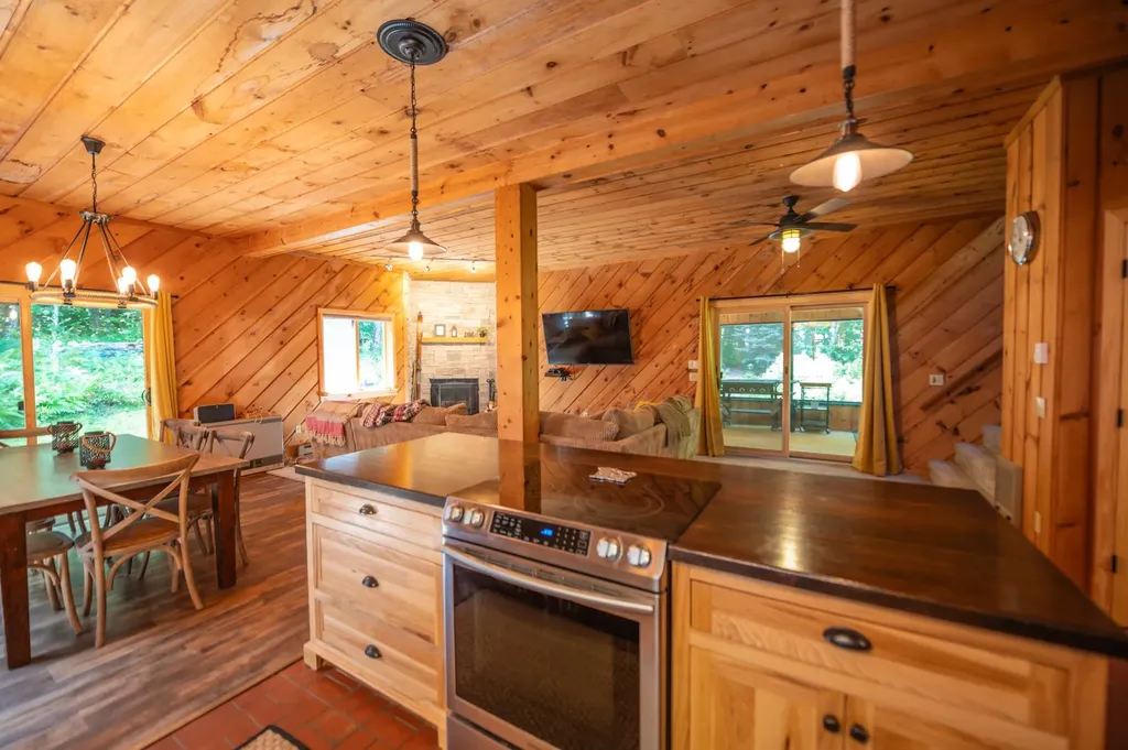 15 Bears Den Road Dover VT 05356