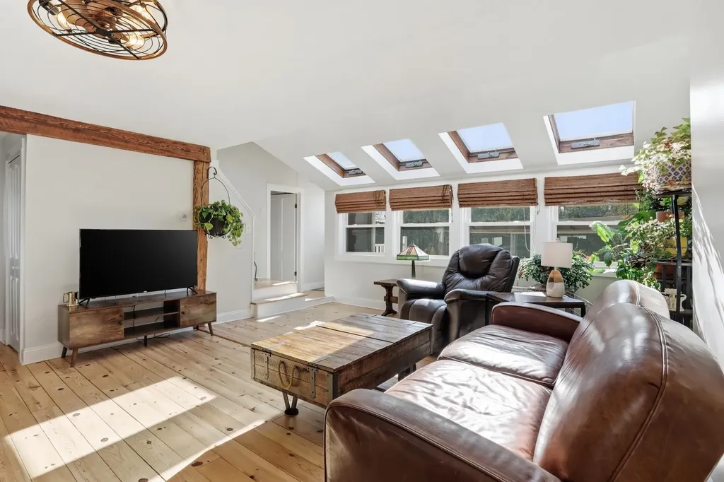 25 Pepperell Road Brookline NH 03033