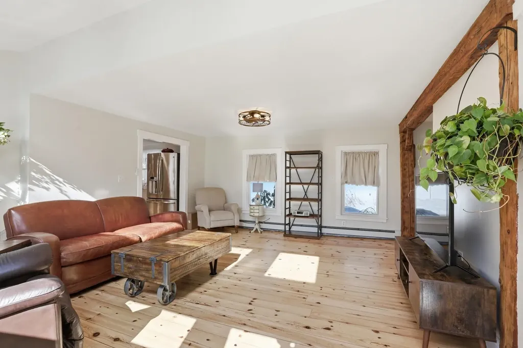 25 Pepperell Road Brookline NH 03033