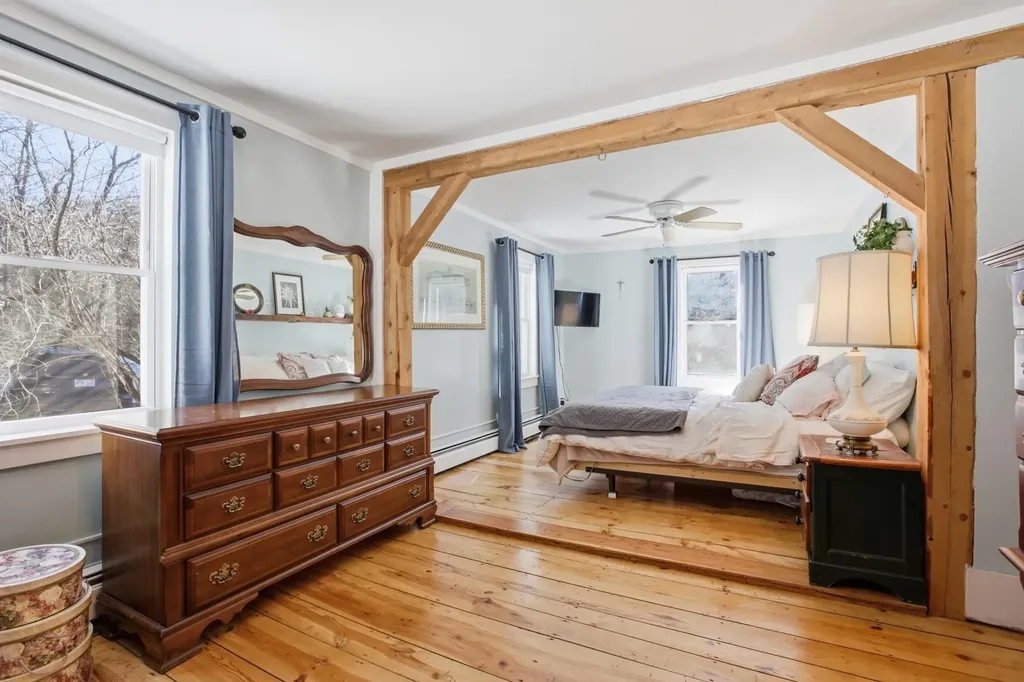 25 Pepperell Road Brookline NH 03033