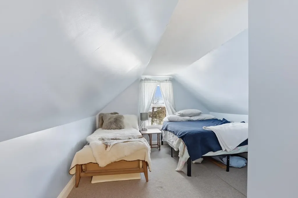 25 Pepperell Road Brookline NH 03033