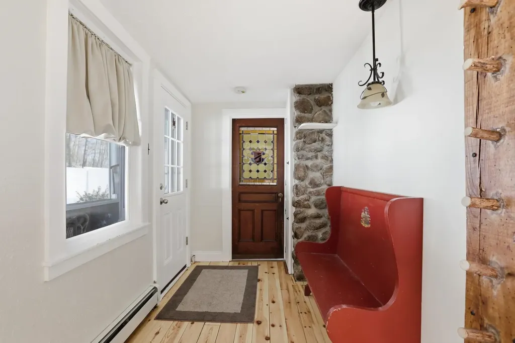 25 Pepperell Road Brookline NH 03033