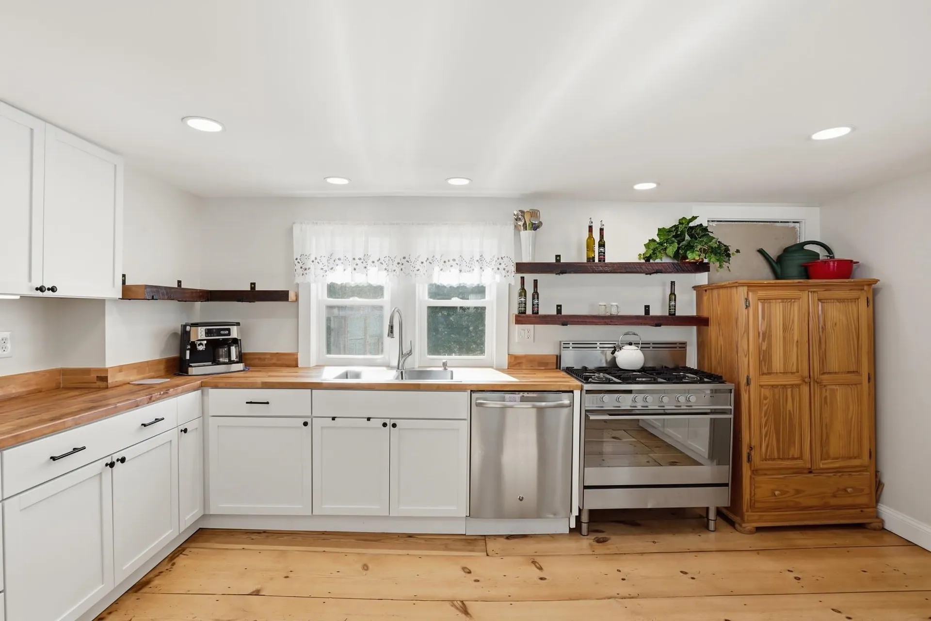 25 Pepperell Road Brookline NH 03033