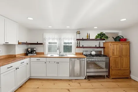 25 Pepperell Road Brookline NH 03033