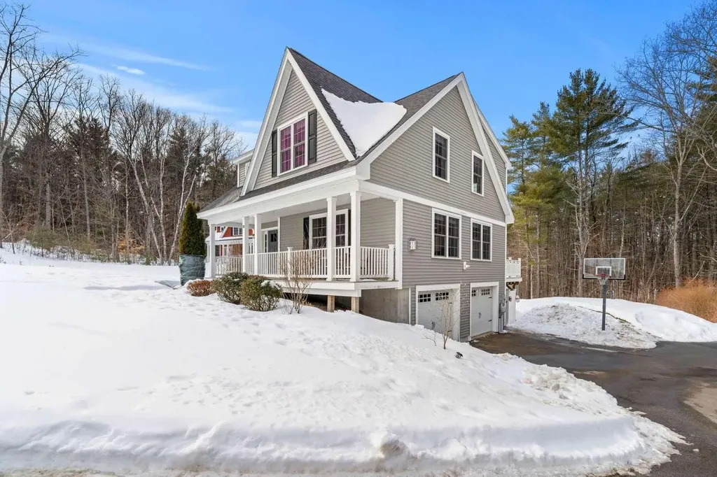 38 Wentworth Street Rollinsford NH 03869