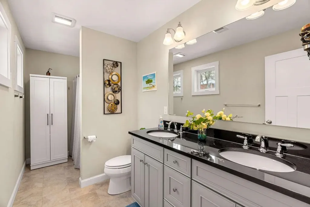 38 Wentworth Street Rollinsford NH 03869