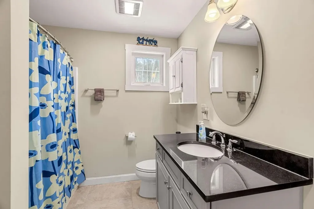 38 Wentworth Street Rollinsford NH 03869