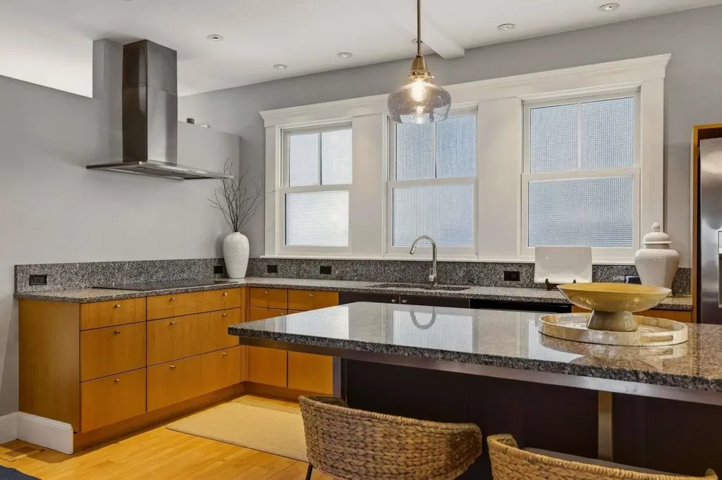 115 Court Street Portsmouth NH 03801