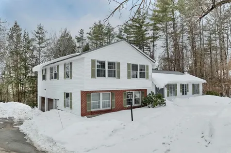53 Oak Knoll Road Meredith NH 03253
