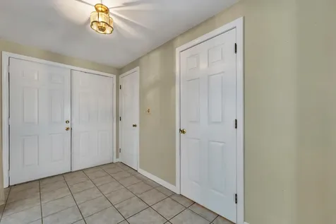 53 Oak Knoll Road Meredith NH 03253