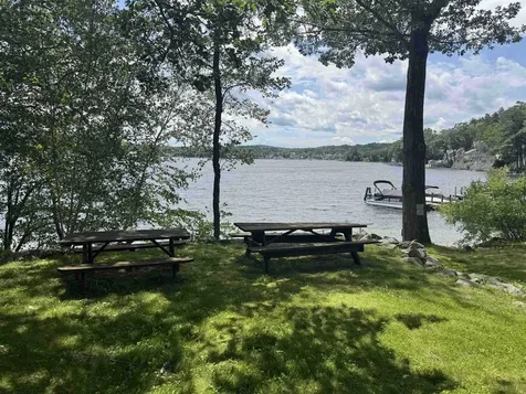 53 Oak Knoll Road Meredith NH 03253