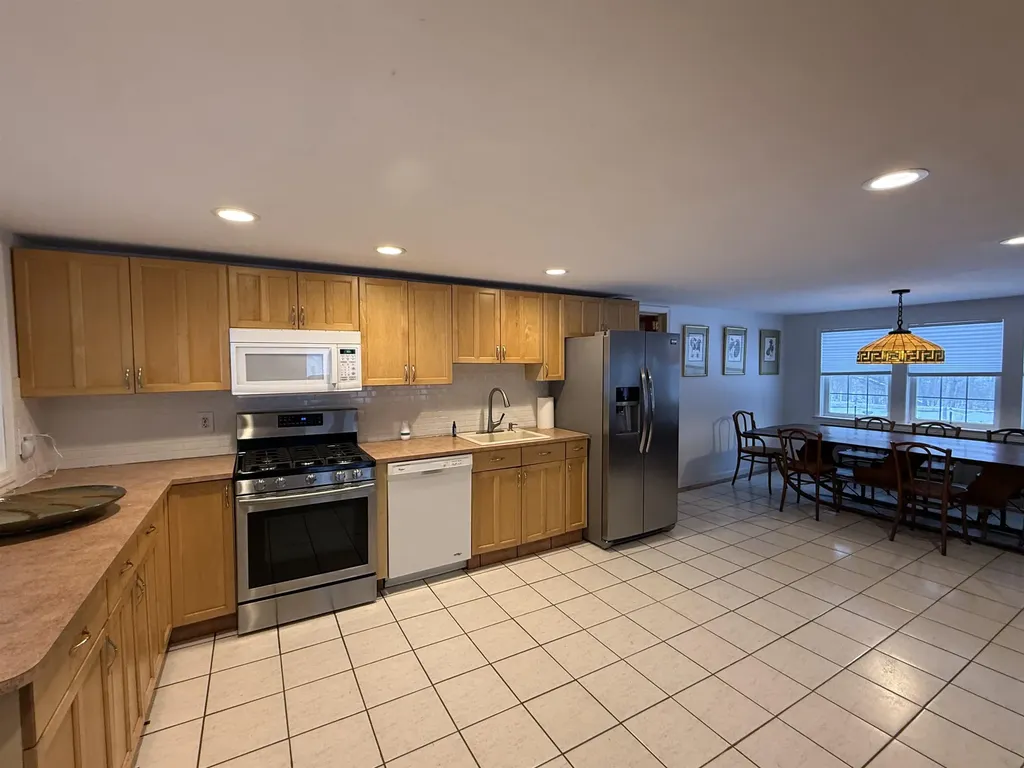 14 Garrison Lane Exeter NH 03833