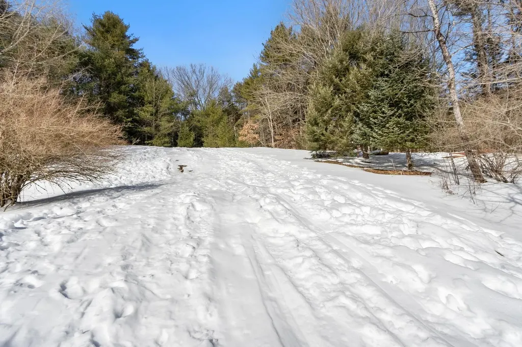 196 South Road Swanzey NH 03446