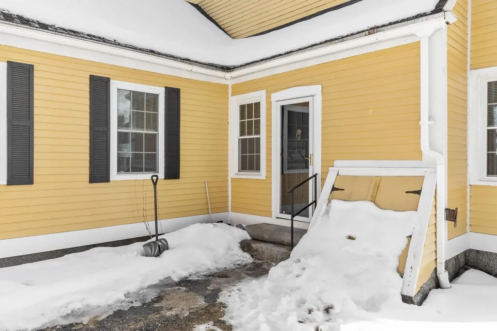 196 South Road Swanzey NH 03446