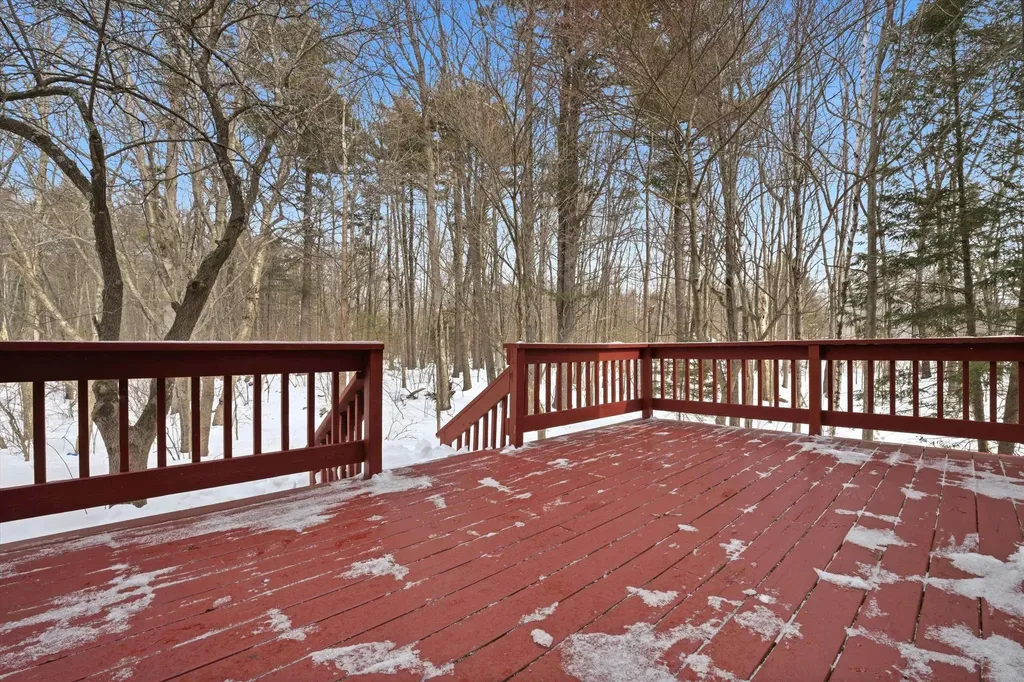 47 Drew Woods Drive Derry NH 03038