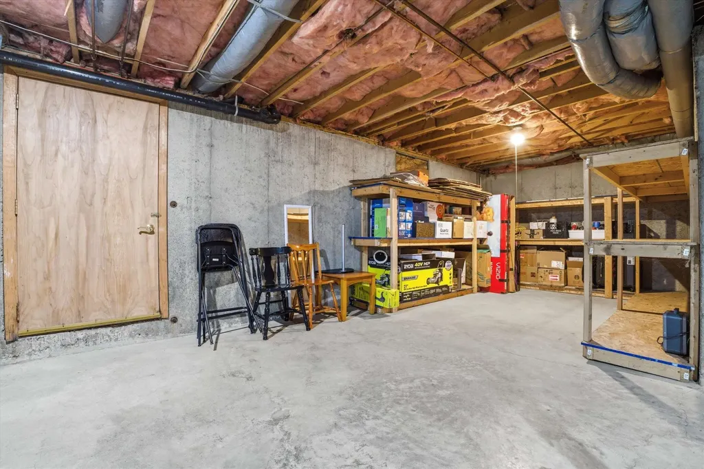 47 Drew Woods Drive Derry NH 03038