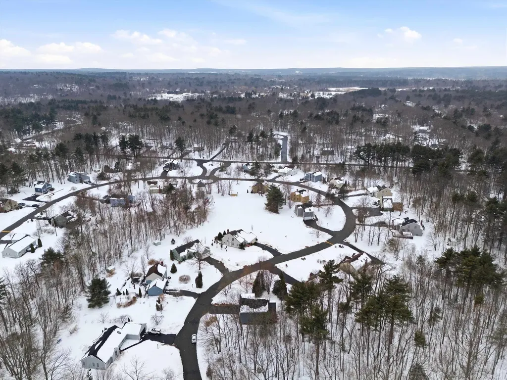 47 Drew Woods Drive Derry NH 03038