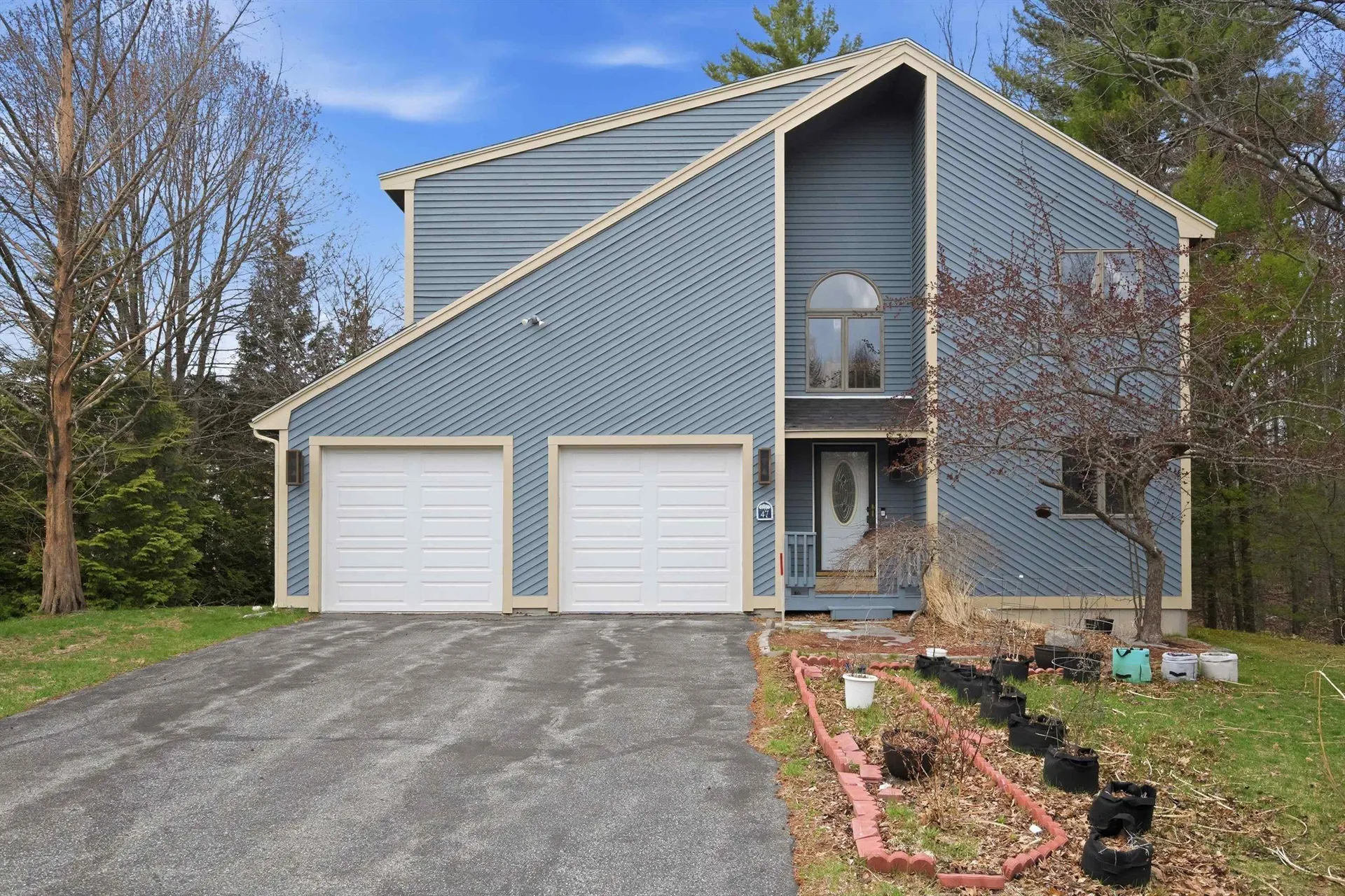 47 Drew Woods Drive Derry NH 03038