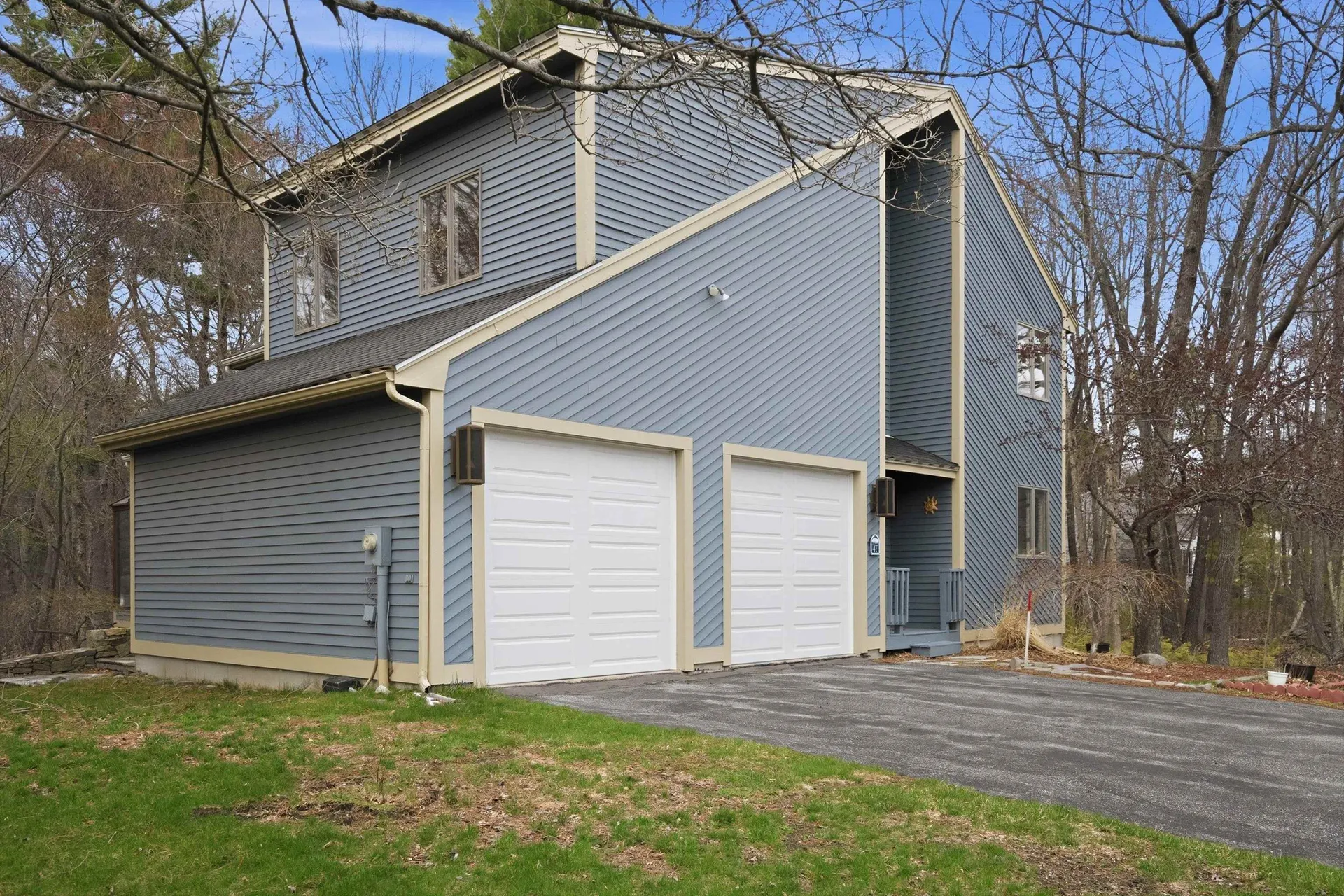 47 Drew Woods Drive Derry NH 03038