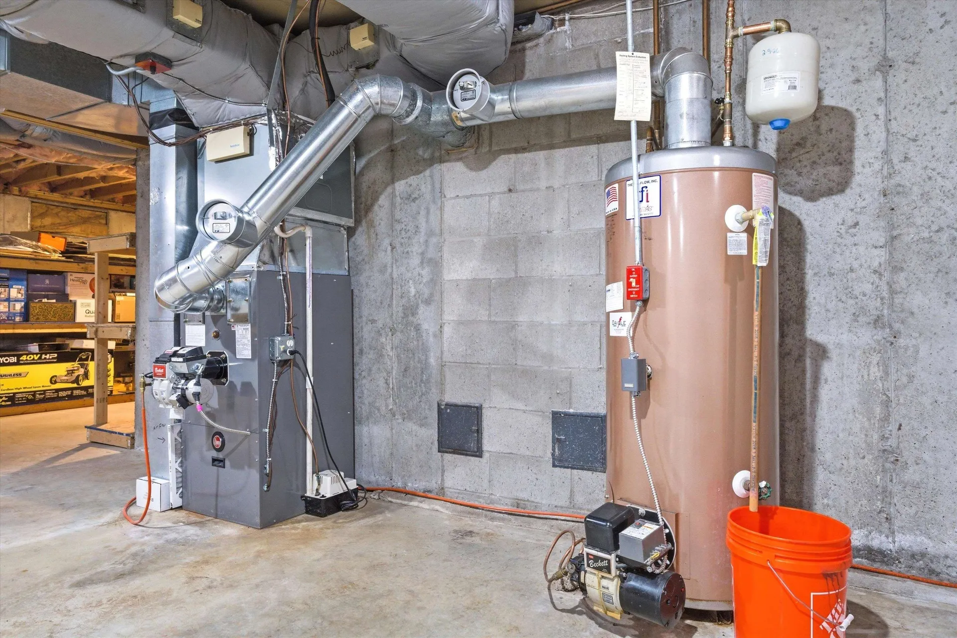 47 Drew Woods Drive Derry NH 03038