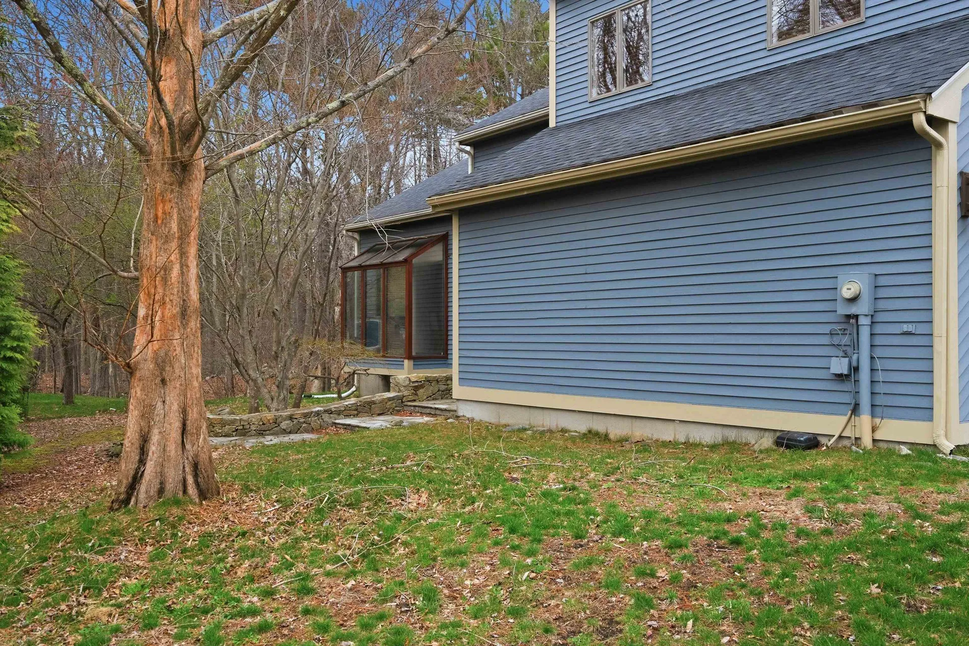 47 Drew Woods Drive Derry NH 03038
