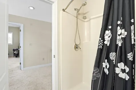 47 Drew Woods Drive Derry NH 03038