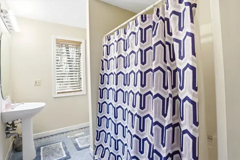 47 Drew Woods Drive Derry NH 03038