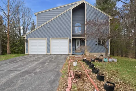 47 Drew Woods Drive Derry NH 03038