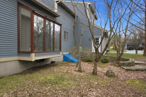 47 Drew Woods Drive Derry NH 03038