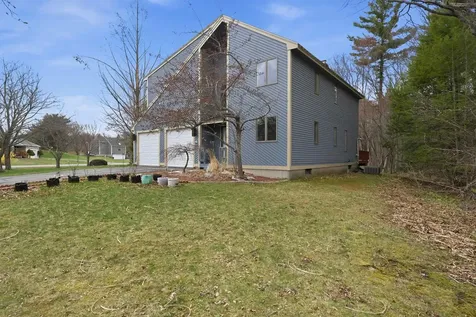 47 Drew Woods Drive Derry NH 03038