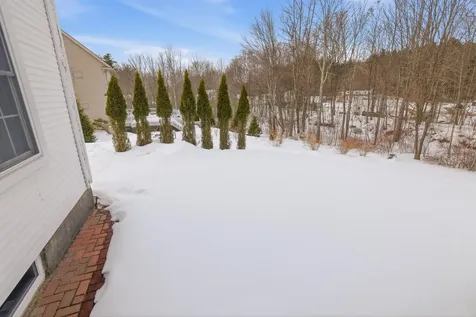 113 Railroad Avenue Epping NH 03042