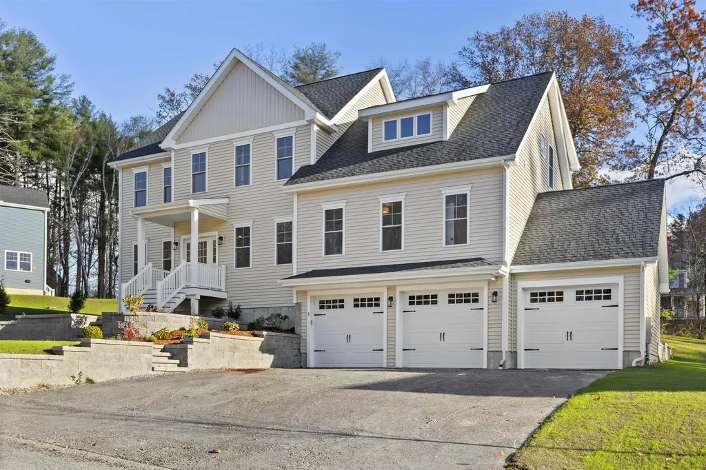 3 Colonel Rolls Drive Westford MA 01886