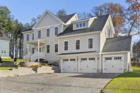 3 Colonel Rolls Drive Westford MA 01886