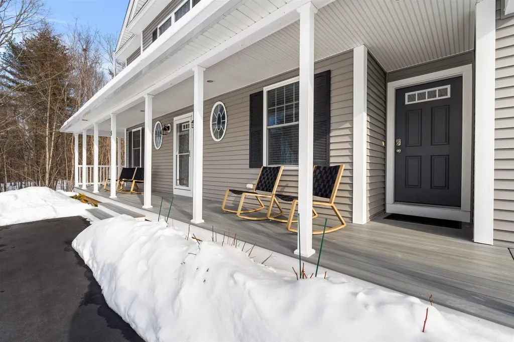 5 Senter Farm Road Hudson NH 03051