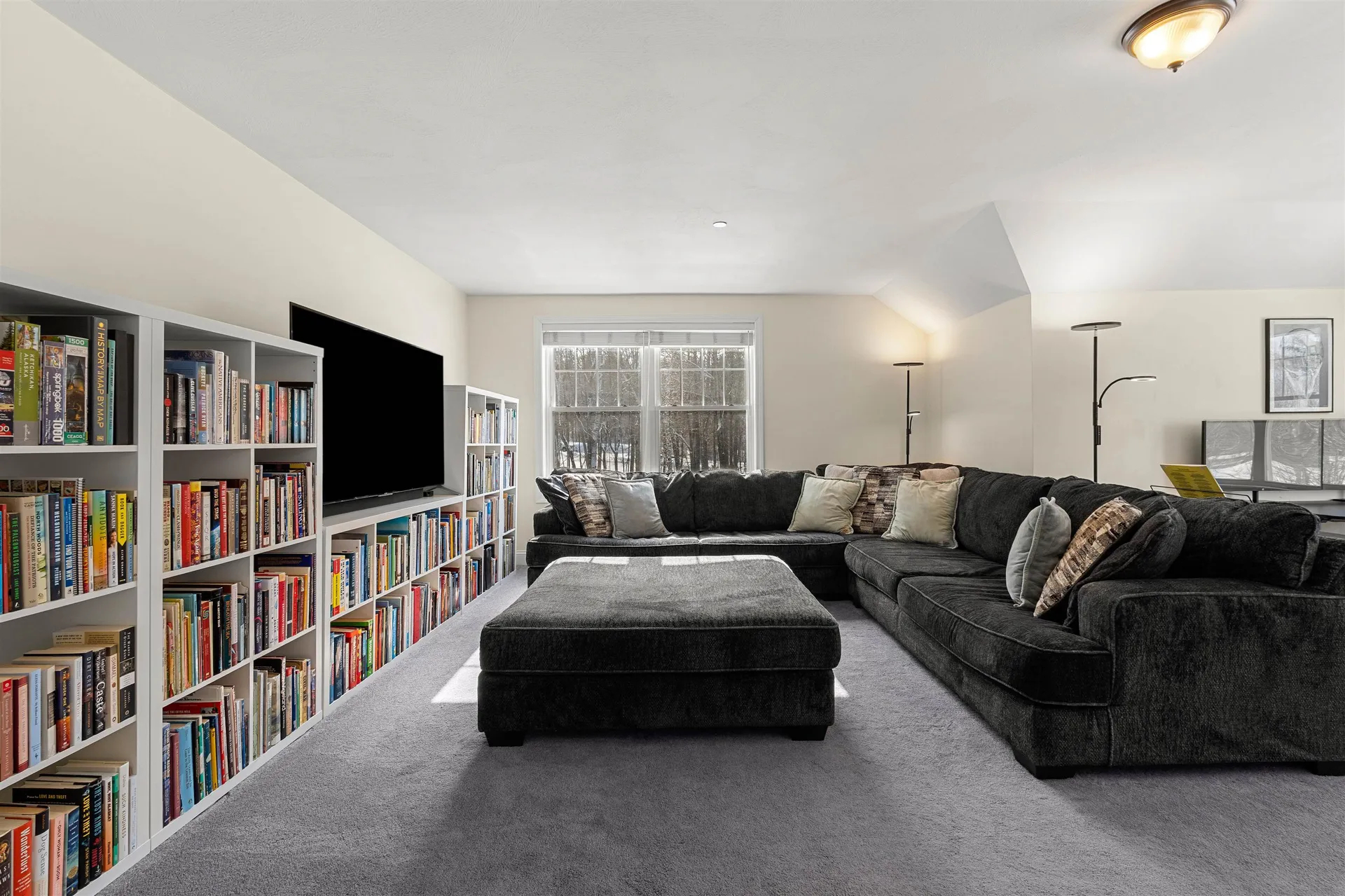 5 Senter Farm Road Hudson NH 03051