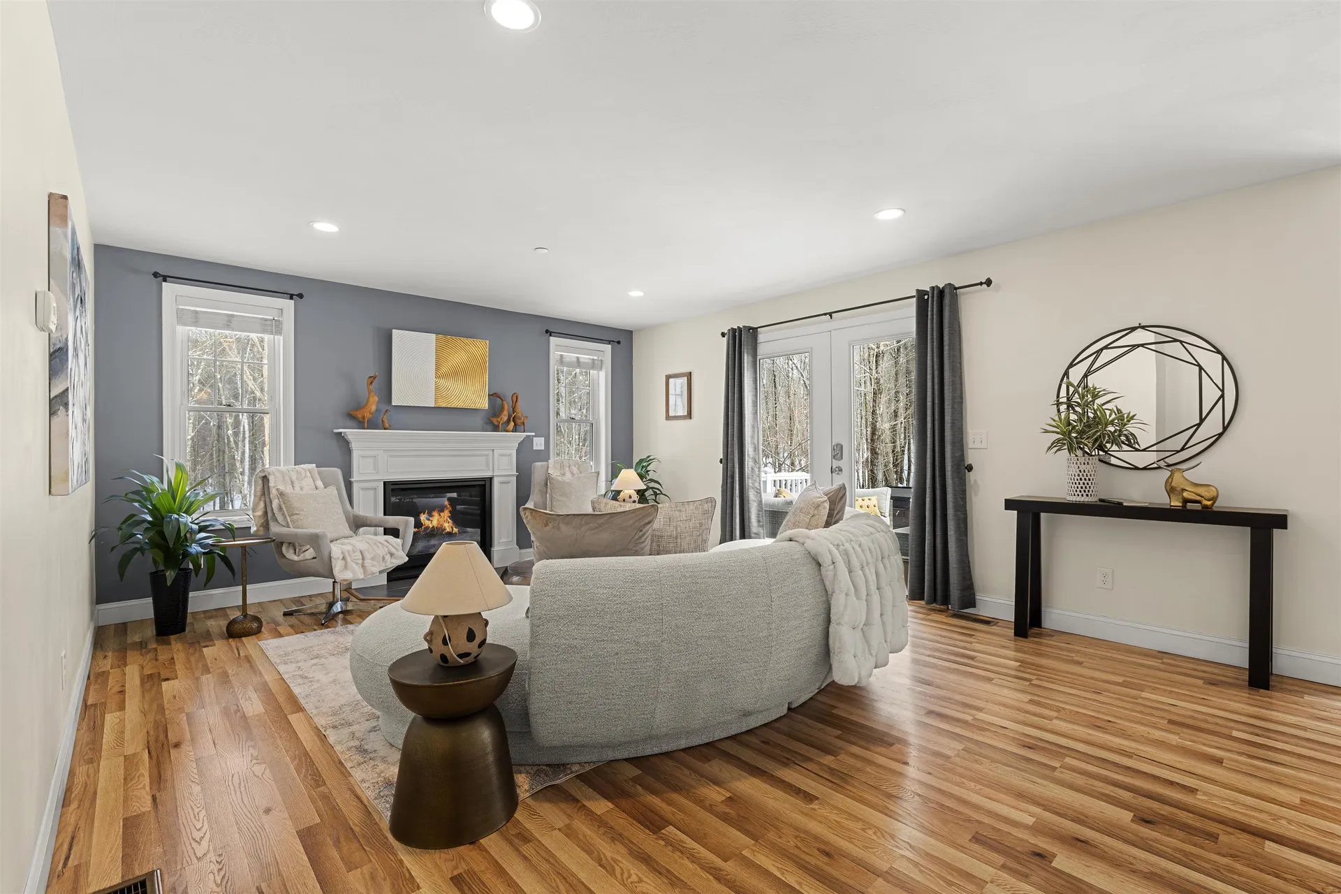 5 Senter Farm Road Hudson NH 03051