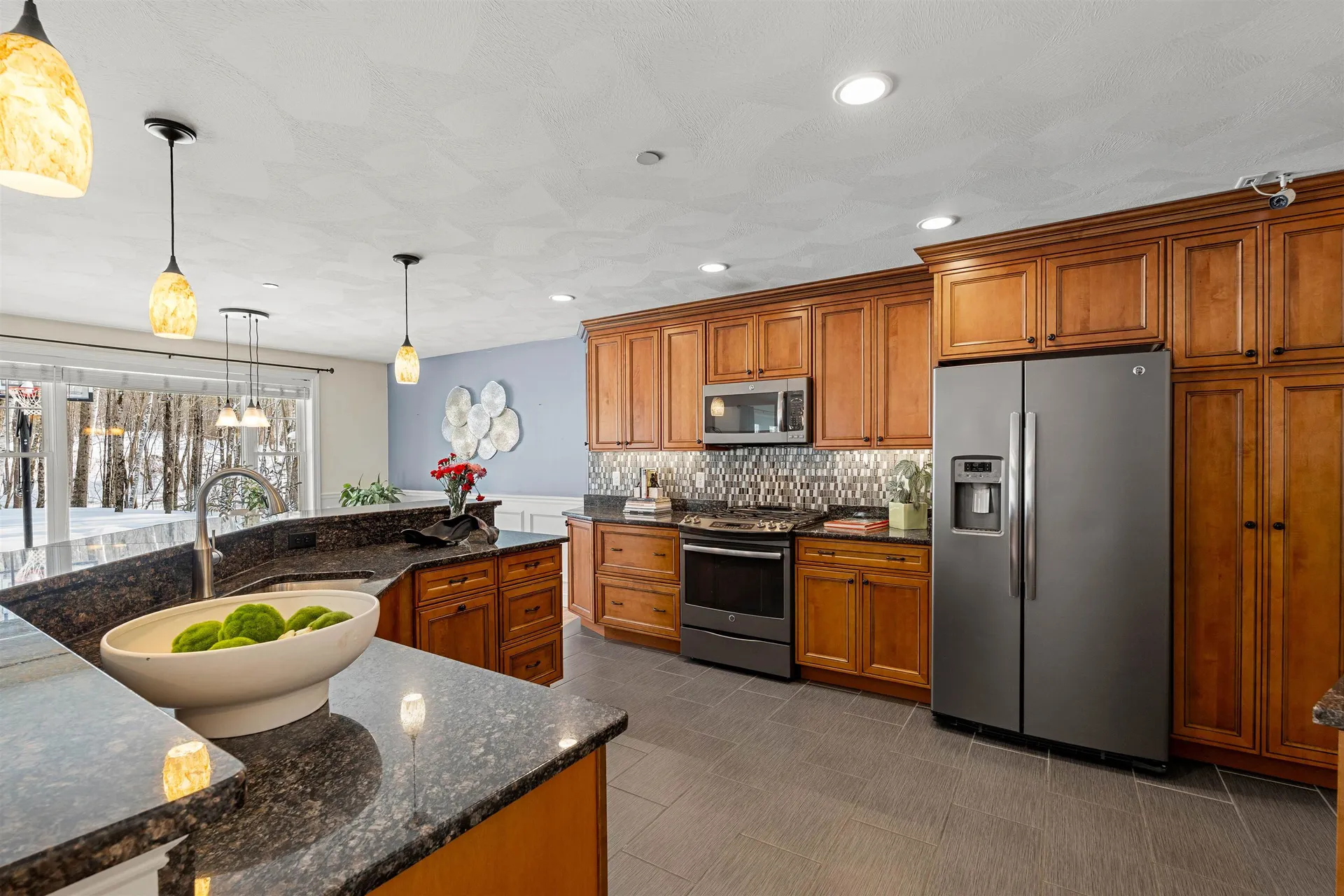 5 Senter Farm Road Hudson NH 03051