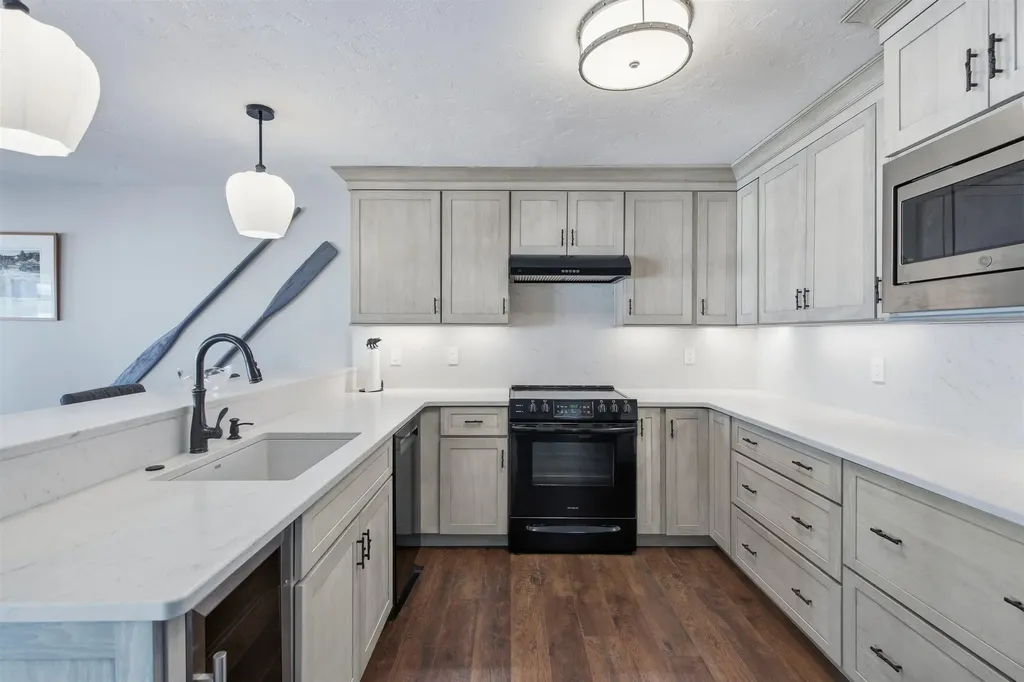 11 Portside Drive Moultonborough NH 03254