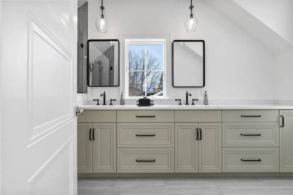 49 Jenness Avenue Rye NH 03870