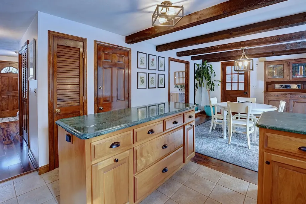 120 Exeter Road North Hampton NH 03862