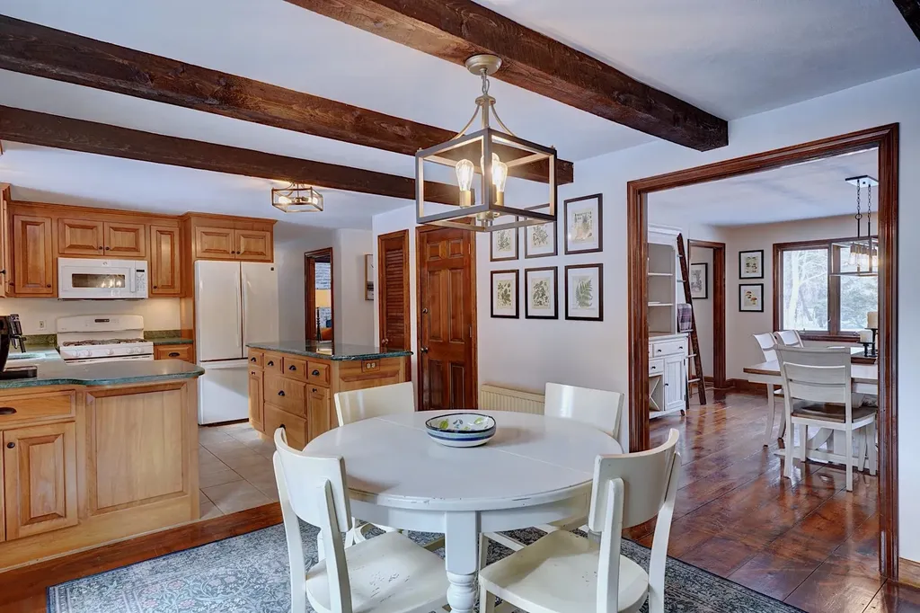 120 Exeter Road North Hampton NH 03862